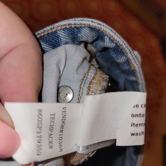 Misses sz 30 Pacsun Mom Capris Cropped Jeans Cute Distressed - Picture 8 of 12